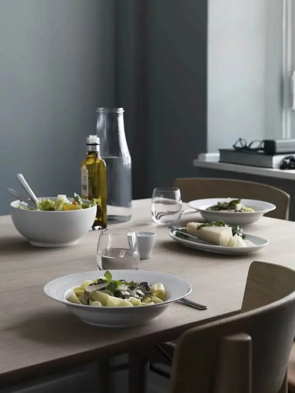 Royal Copenhagen Hvid Riflet Dyb Tallerken - Billede 2